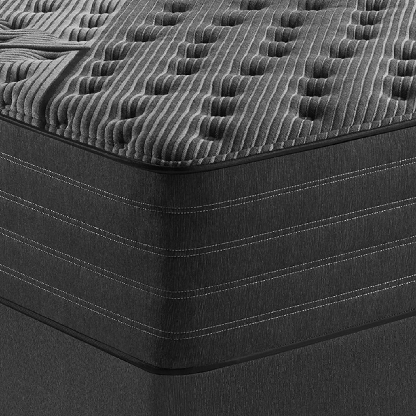 Matelas Beautyrest Black L-Class 13.75, fermeté moyenne.